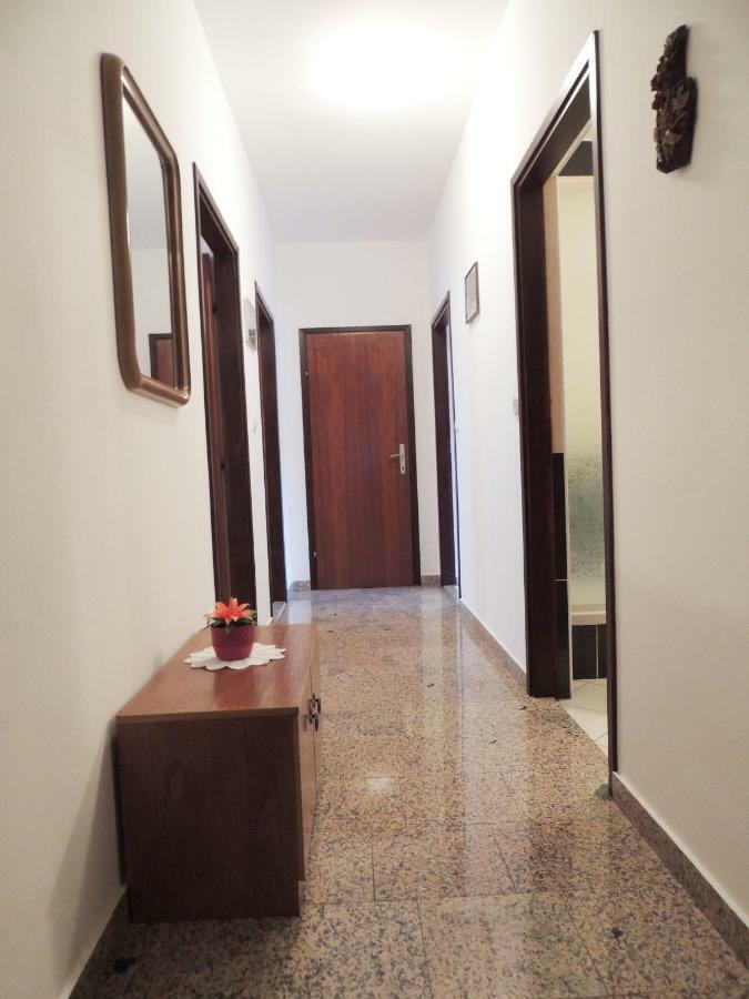 Apartments Jelena Pag Town Bagian luar foto