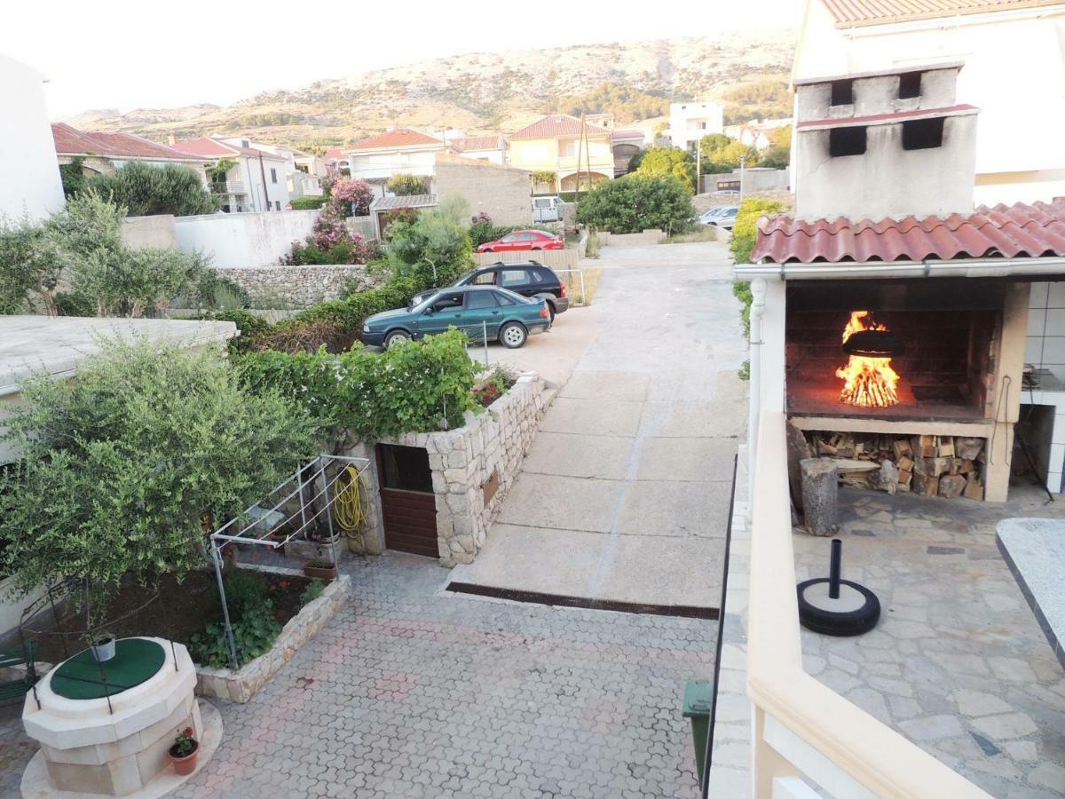 Apartments Jelena Pag Town Bagian luar foto